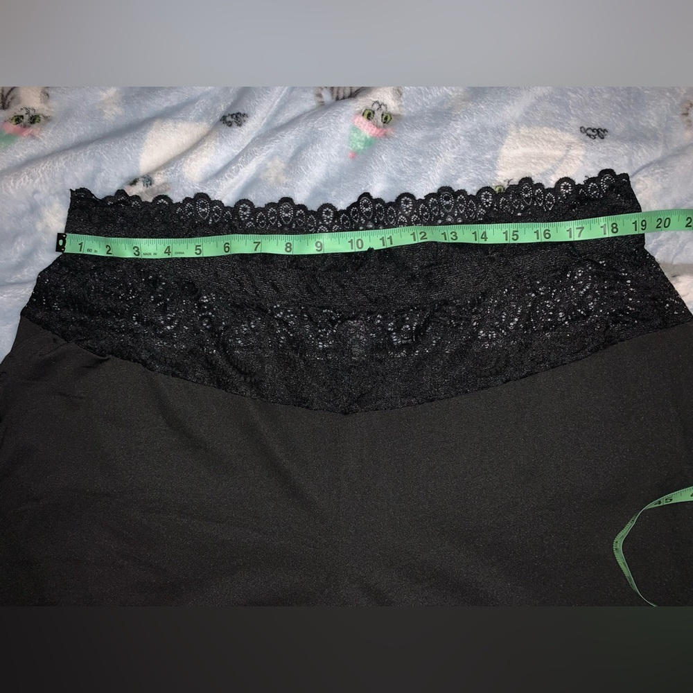 SHEIN 4X lace elastic high waisted Black Leggings with lace bottoms nwot - Picture 5 of 7